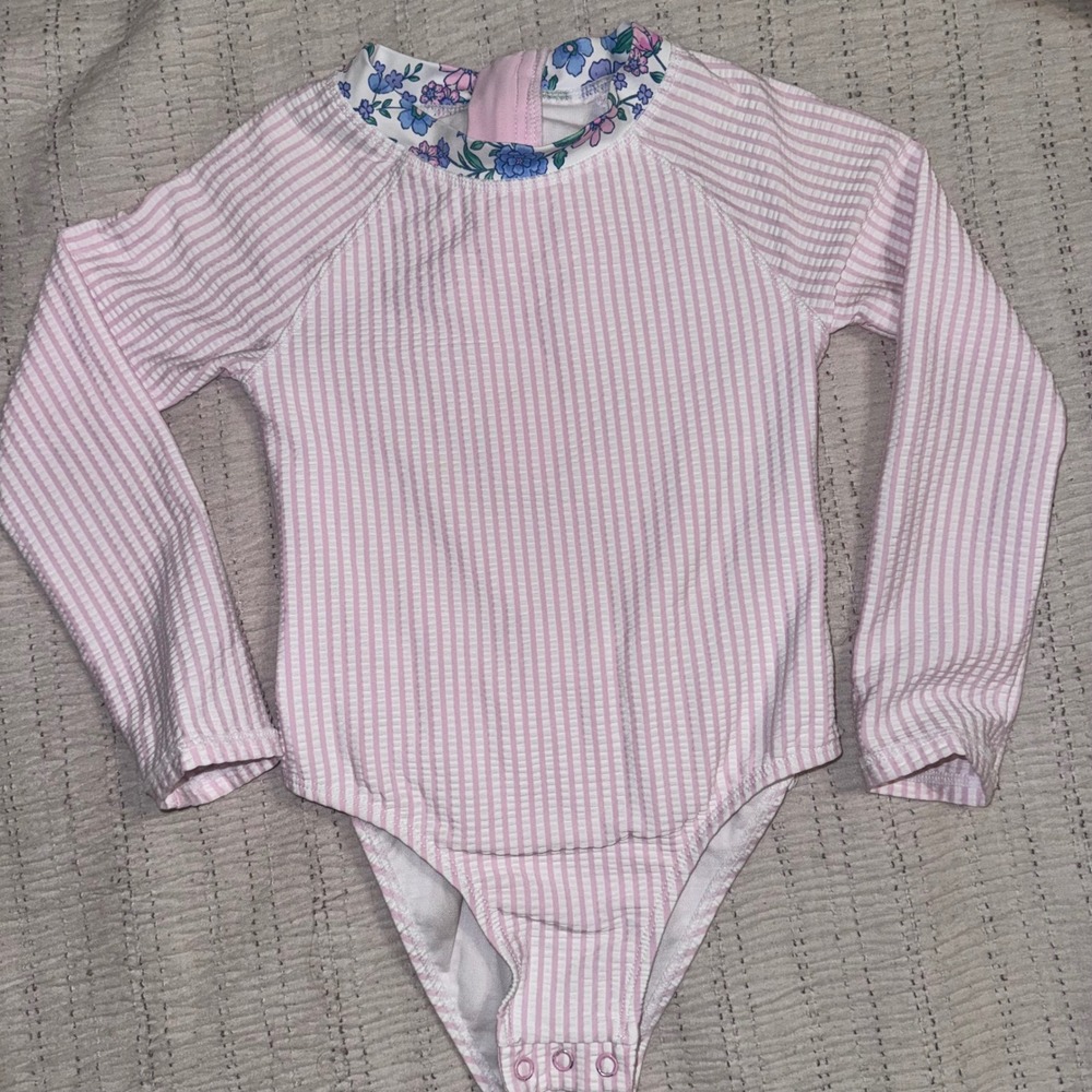 Tommy Bahama Girls 5T Pink Seersucker Stripe Long Sleeve Rash Guard Swimsuit